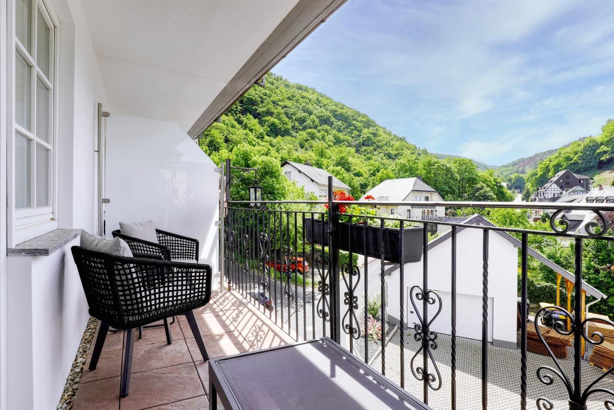 Hotel Lipmann "Am Klosterberg" ไบล์ชไตน์ ภายนอก รูปภาพ